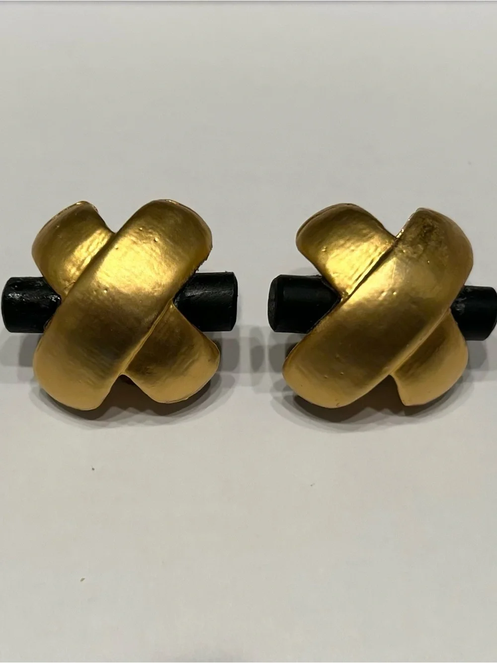 Vintage 1980s Gold Tone Black Bar Sculptural Knot X Clip-On Earrings